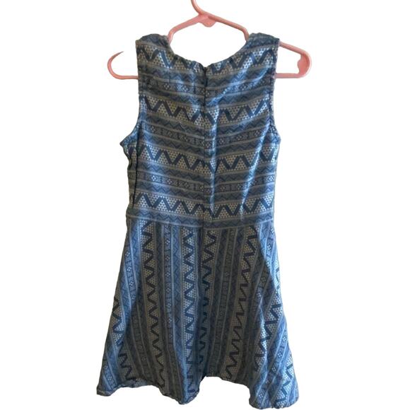 Lafi’s Girl Blue Patterned Lightweight Sleeveless Fit & Flare Dress Size 8 - Picture 2 of 4